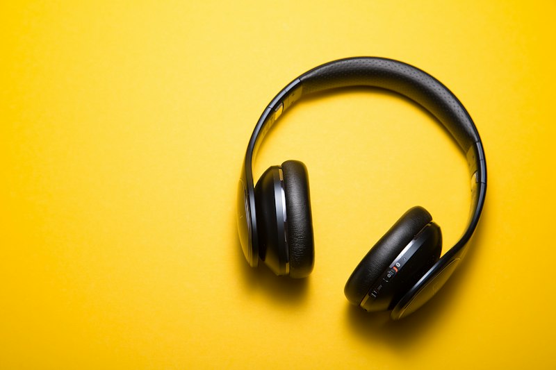The Tech Buyer's Guide to Bangladesh: Top Gadget Markets and Online Verification