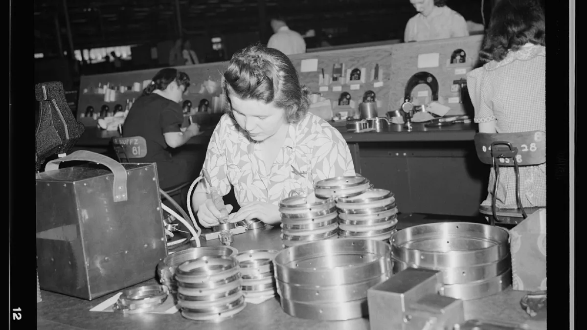 Before You Commit to Noise-cancelling earbuds: A Guide to reduce waste over the full lifecycle